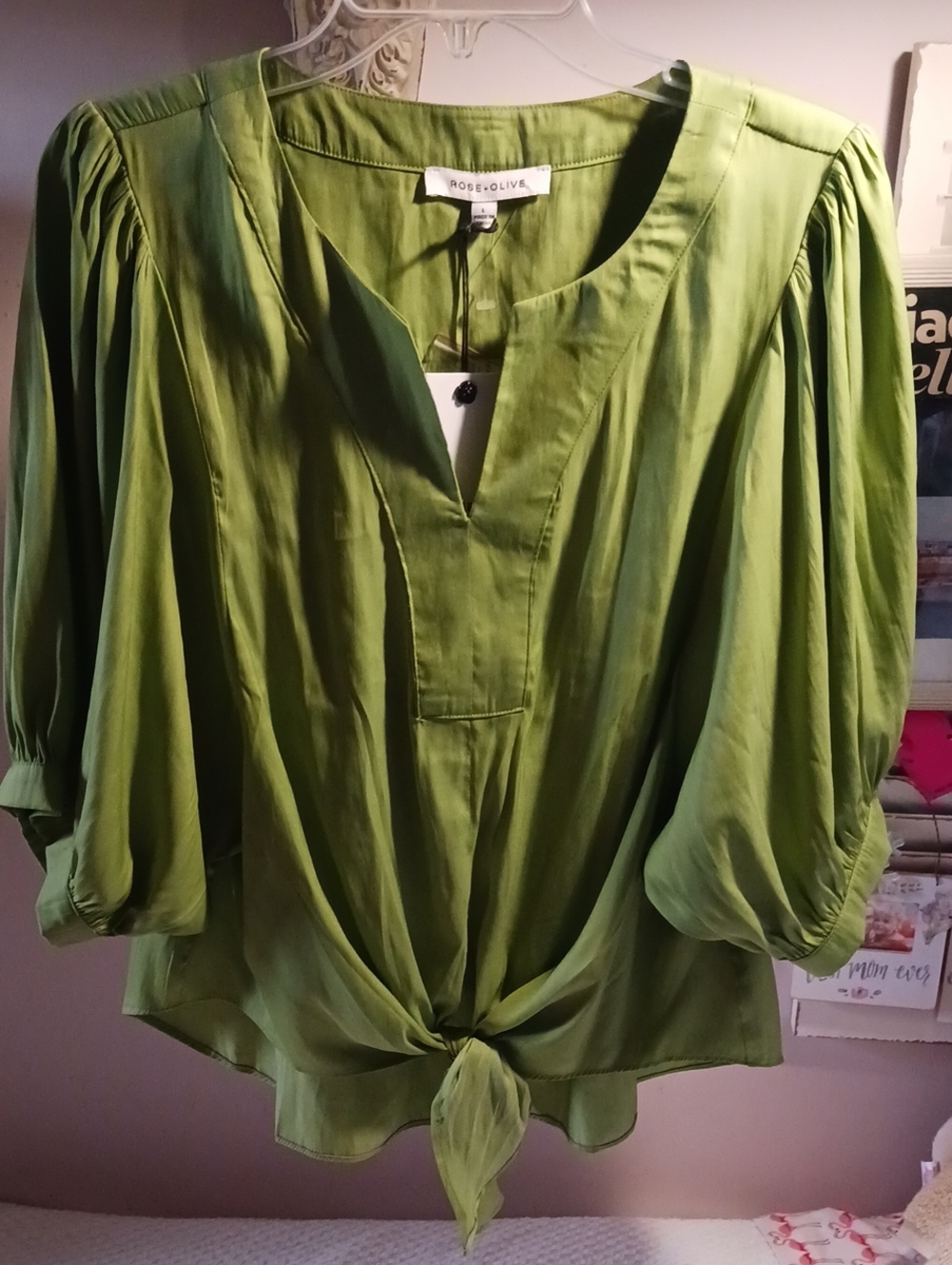 Rose & Olive Green Tie-Front Blouse with Balloon Sleeves L🍏